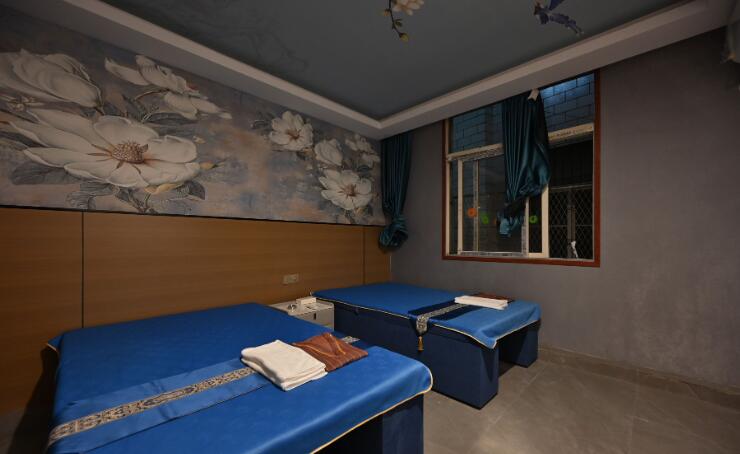 广州番禺区SPA会馆的深夜档，属于那些不想回家的人