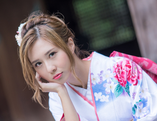 广州番禺区高端会所里的平等哲学，脱下西装我们都是孩子